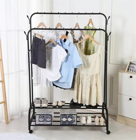 Shoe rack with cover